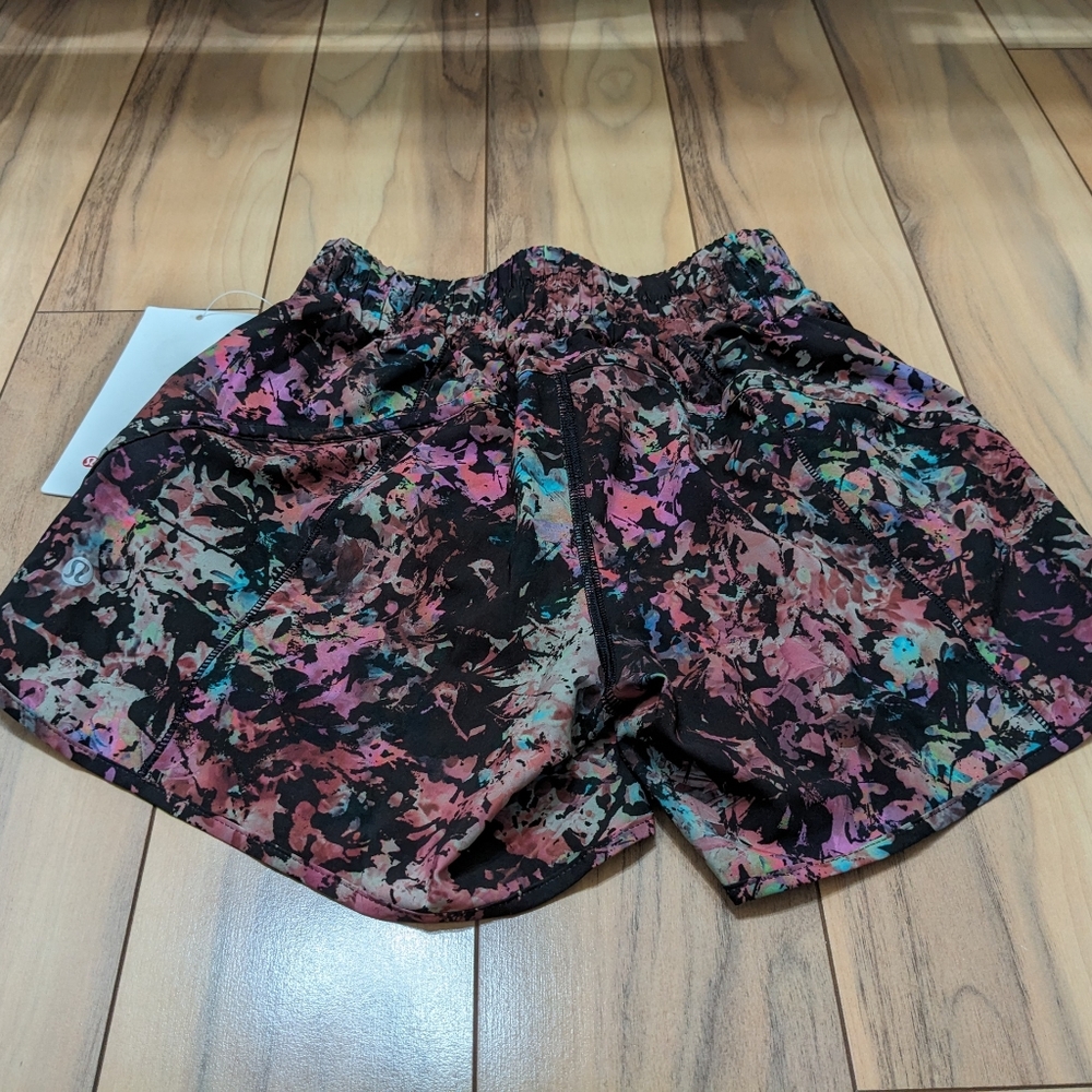 NWT! Lululemon Track That MR Shorts 5" Lines In Stencil Blossom Size 2 - Picture 12 of 16